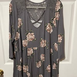 Torrid 4 grey lace babydoll tunic